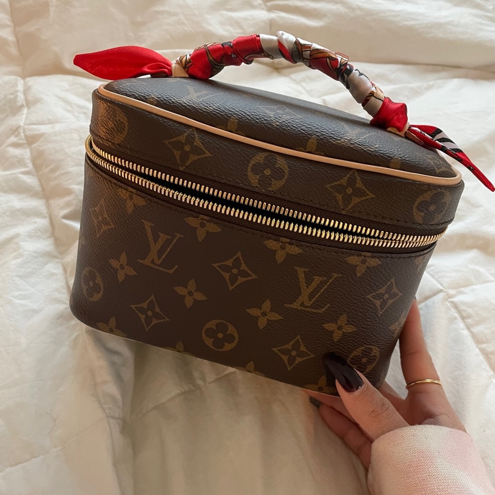 Louis Vuitton nice mini. Like new